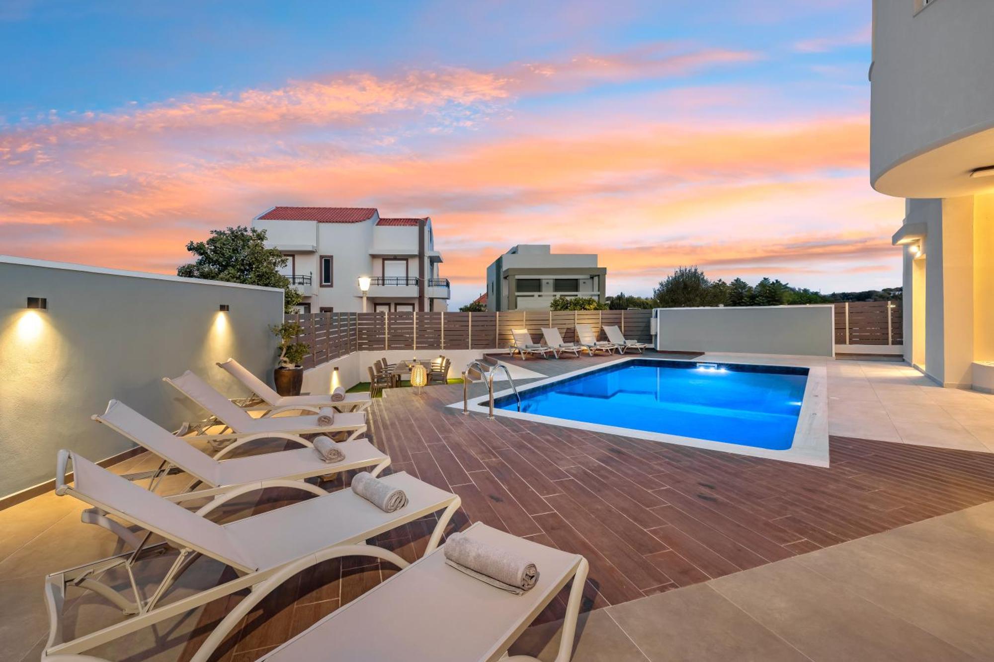 Villa 7 Min From Center - 6br With Airport Shuttle *
