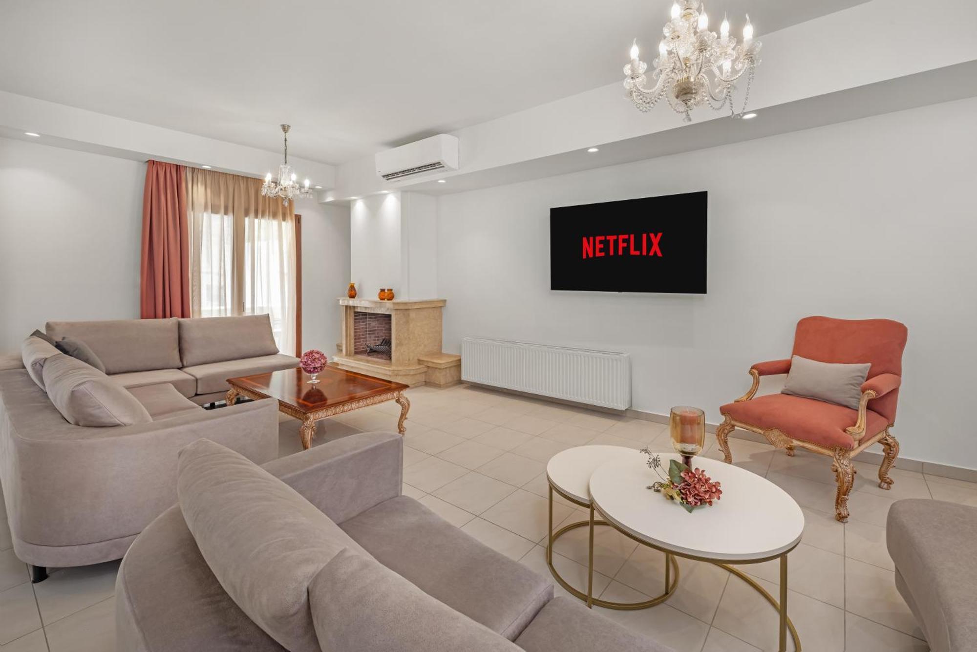 Villa 7 Min From Center - 6br With Airport Shuttle