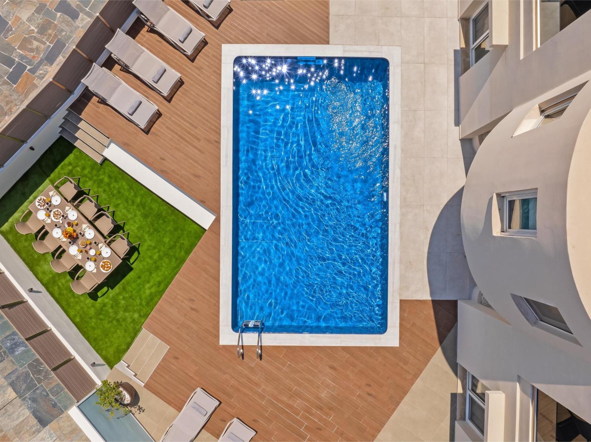 7 Min From Center - 6br With Airport Shuttle Villa